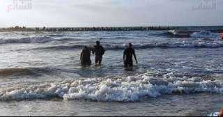 البحث مستمر عن جثمان شاب غرق في أحد شواطئ العجمي بالإسكندرية.